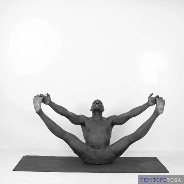 Boat Pose, variation